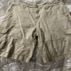 Men’s 40” urban pipeline tan cargo shorts
